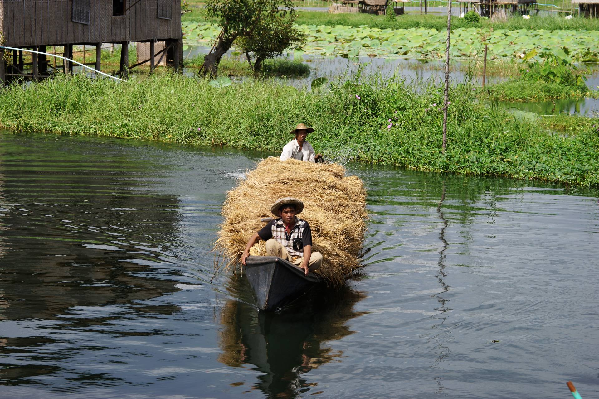 Bootsfahrt durch Ywama